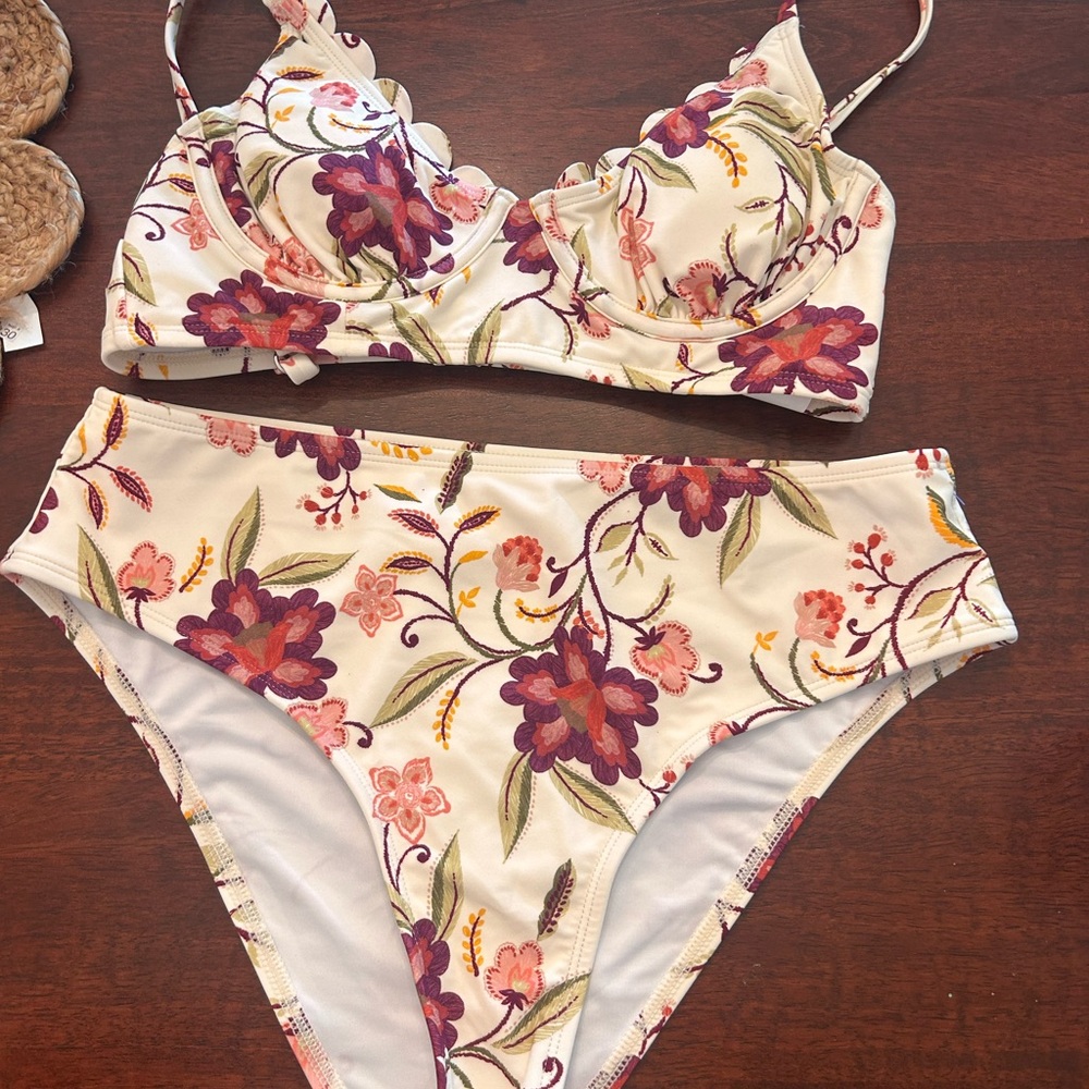Cupshe Cream Floral Bikini Bottoms with Pink & Purple Accents